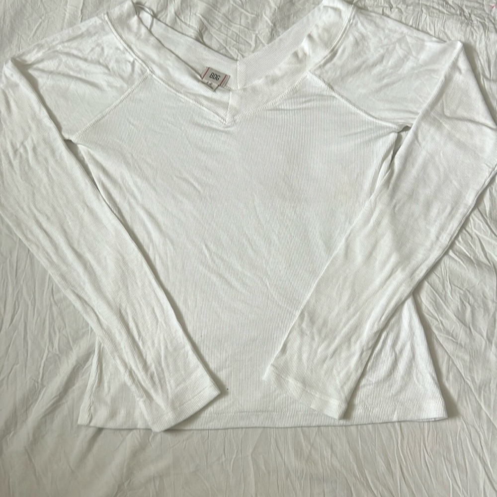 ‼️2/$30‼️NWOT BDG by Urban Outfitters V-Neck Stretchy ribbed long sleeve Shirts